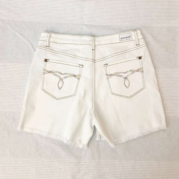 NWOT Judy Blue Angela Full Size Midrise Pocket Embroidery Shorts - Picture 8 of 16